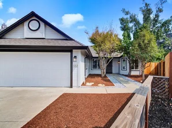 332 Serrano Ct