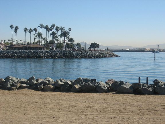 Walk to Kellogg Beach