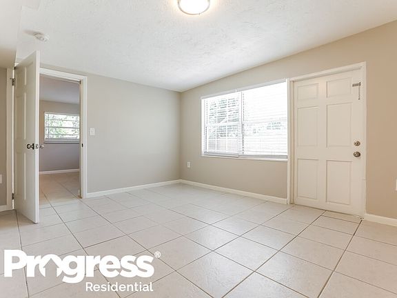 4th image of 2315 51st Avenue Dr W