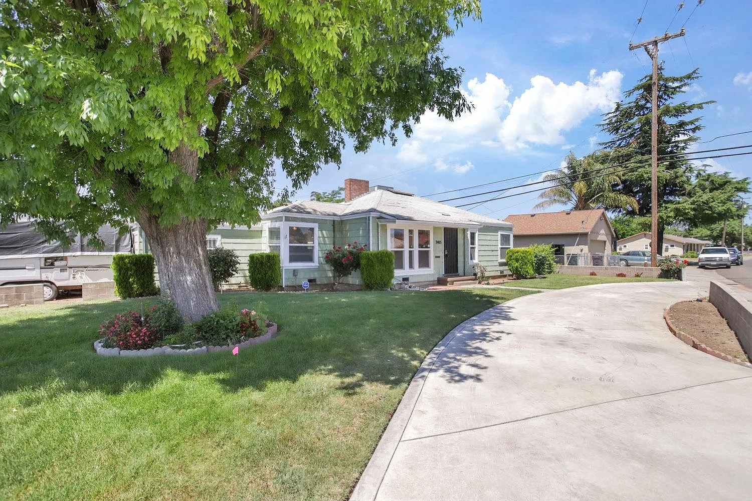 2403 N Marine Ave photo 1