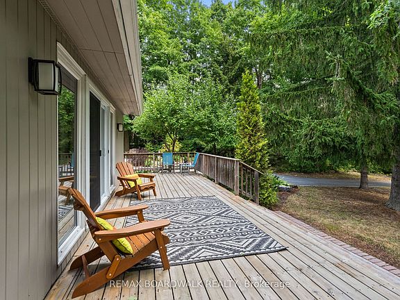 4th image of 5984 Third Line Rd N