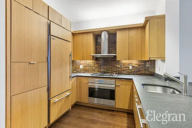 Rented by (Legacy) Elegran