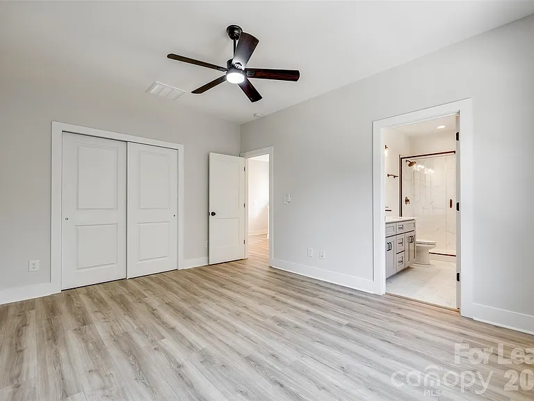 3418 Peligreni St — Photo 11
