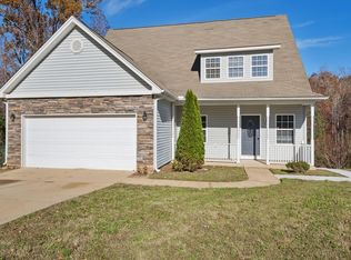 711 Waterbrook Ln, Greer, SC 29651