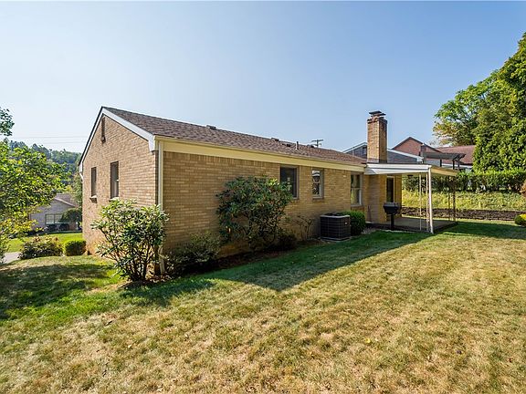 2nd image of 104 Evandale Dr