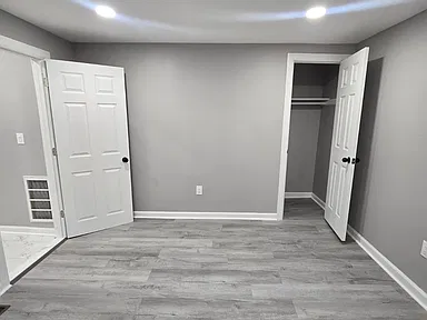 125-127 Redwood Ave #1A — photo 4 of 5