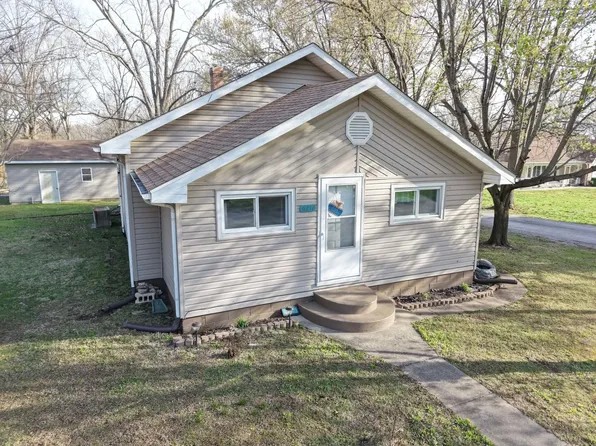 6217 Washington St, Mulkeytown, IL 62865