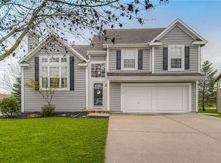 16401 W 158th Ter, Olathe, KS 66062