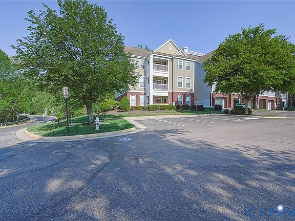 3rd image of 624 Bristol Village Dr APT 204