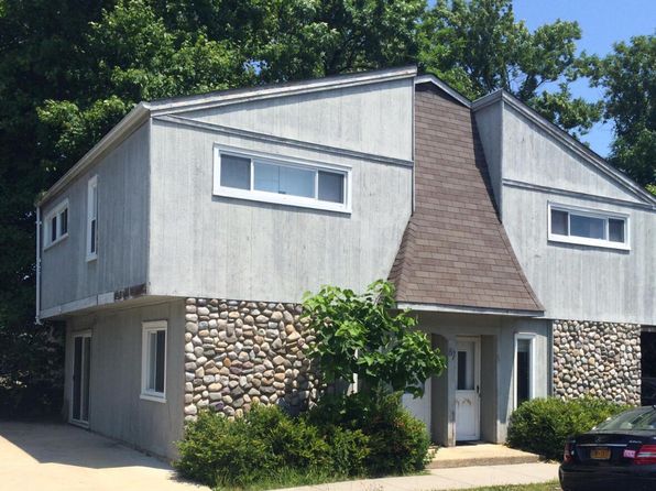 87 Poplar Ave