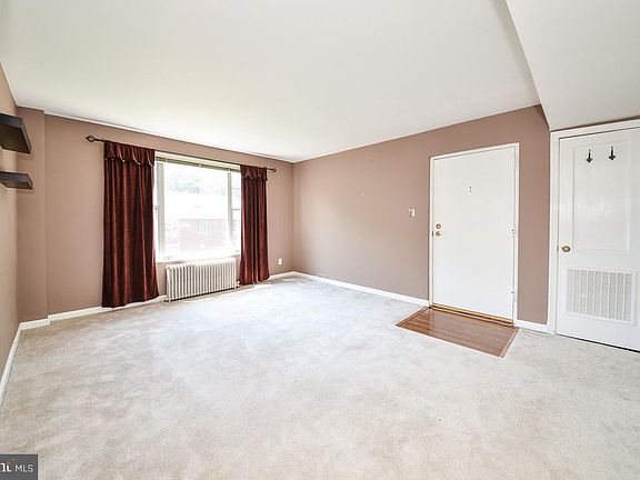 4th image of 1302 N Meade St APT 18