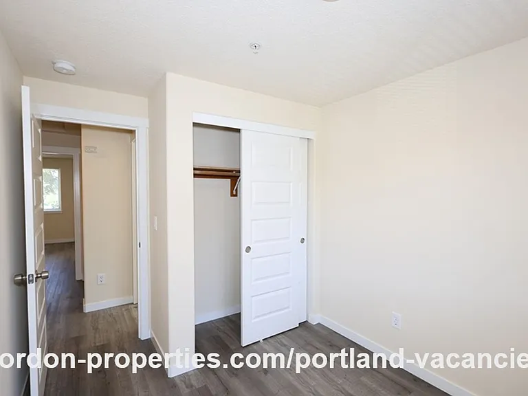5407 SE 121st Ave — Photo 35