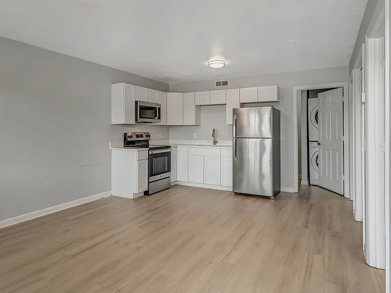 Hickory Lofts — Photo 35