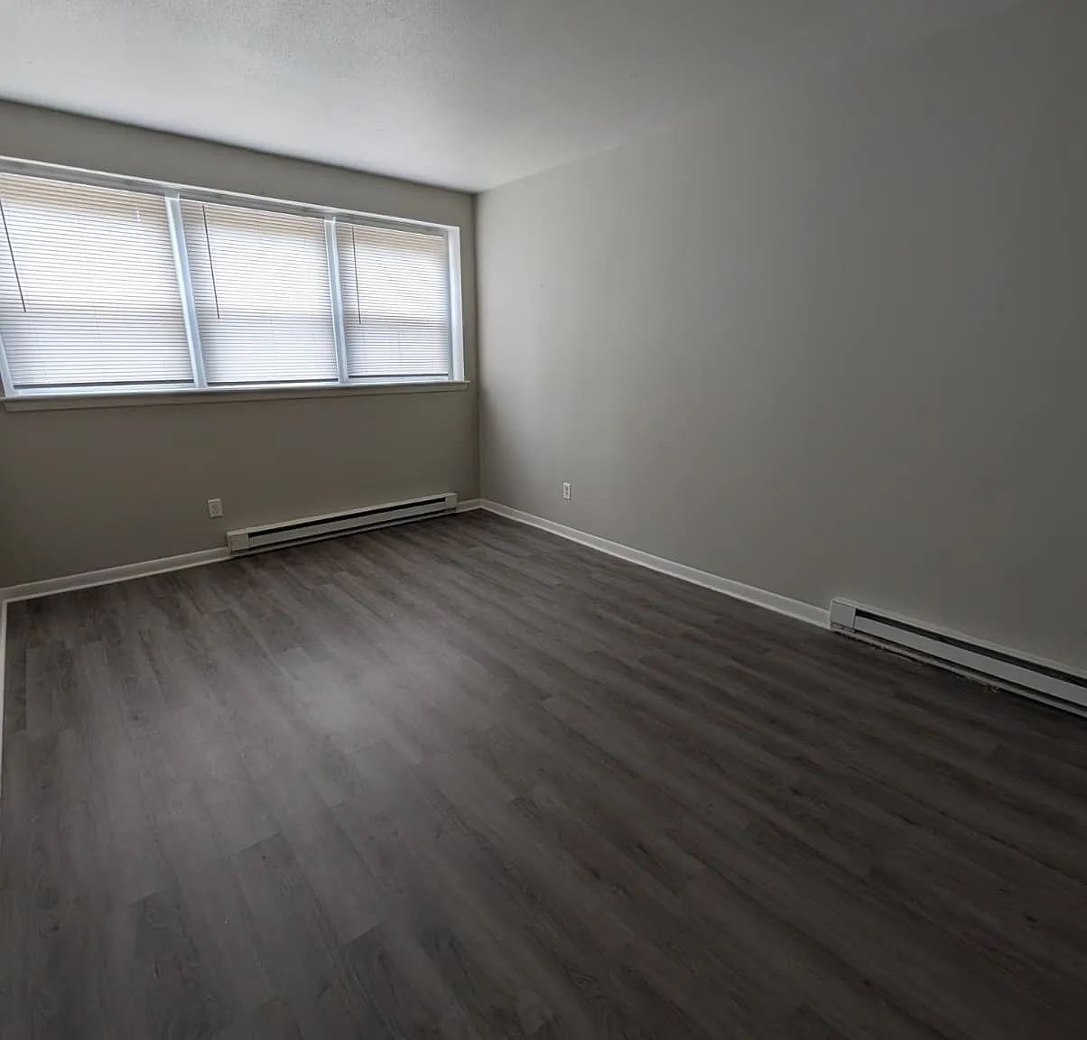 2 bed, $1,650 — Photo 3