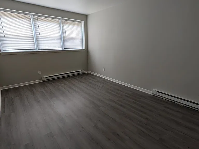237 Forest Rd #1 — Photo 3