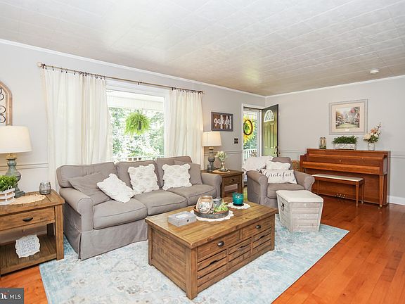 3rd image of 80 Grapes Ln