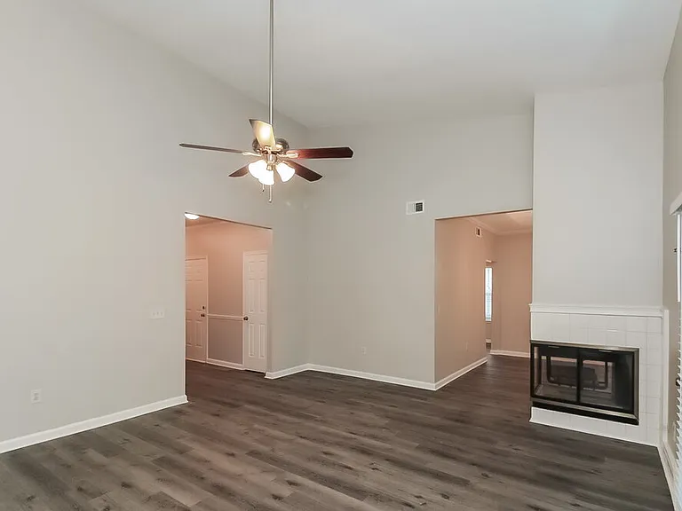 10066 Point View Dr — Photo 5