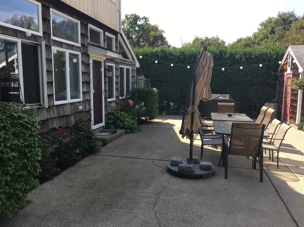 (undisclosed Address), Hyde Park, MA 02136