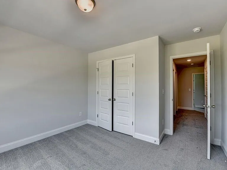 7309 Yewtree Dr — Photo 45
