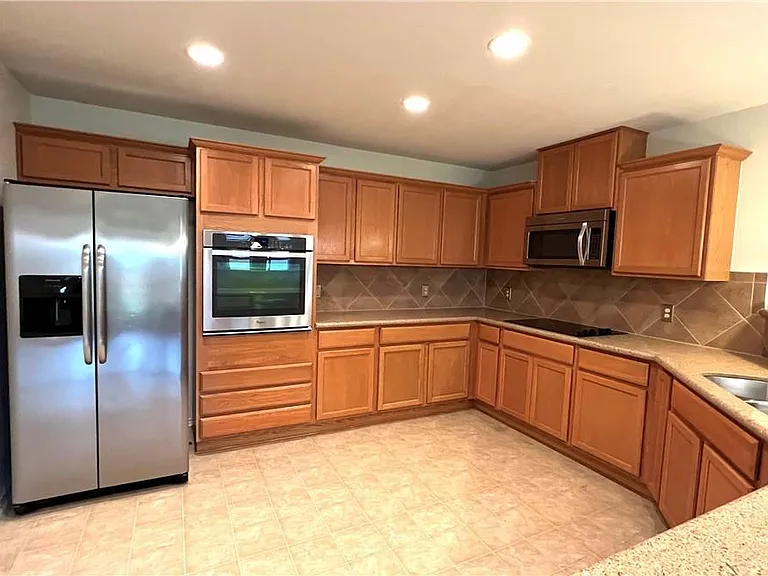 813 Oatmeal Dr — Photo 6