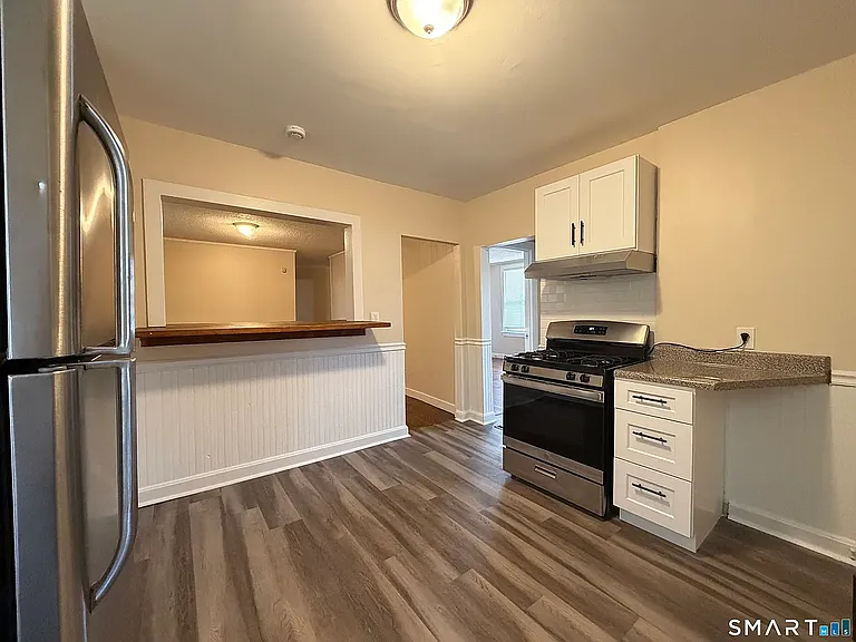 37-41 Jackson Ave #1 — Photo 9
