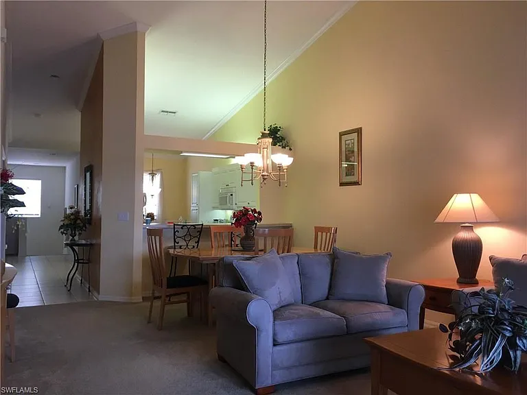 500 Robin Hood Cir #202 — Photo 6