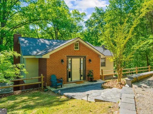 9670 Lee Cir, Gainesville, GA 30506