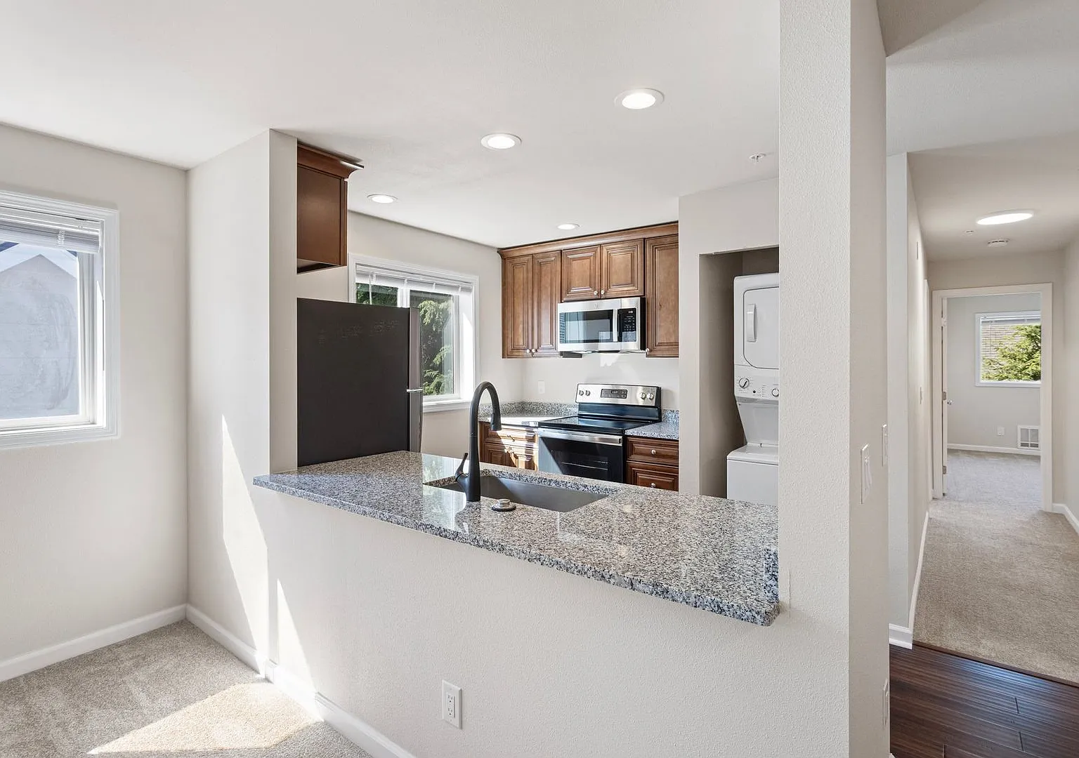 Park Place Apartments — Photo 1