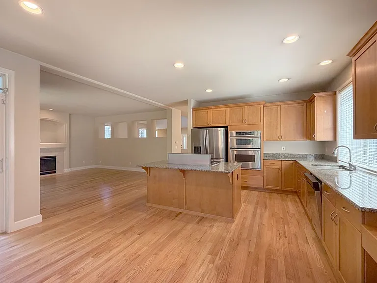913 273rd Pl SE — Photo 14