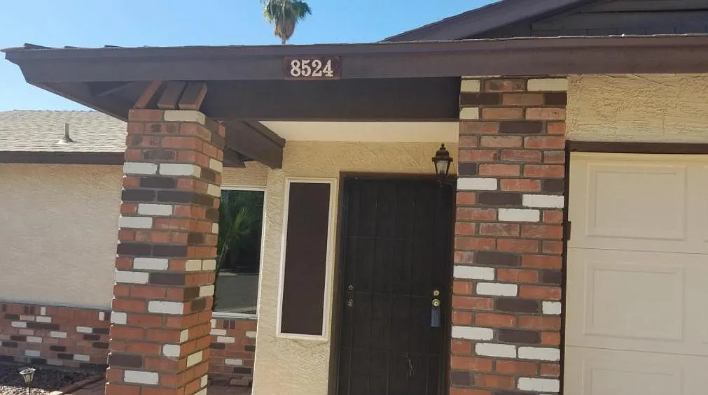 3 bed, 1358 sqft, $2,500 — Photo 2