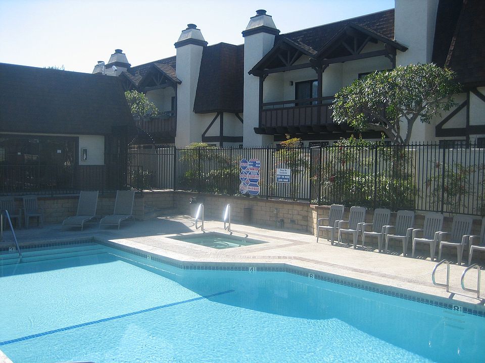 1st image of 2313 Artesia Blvd