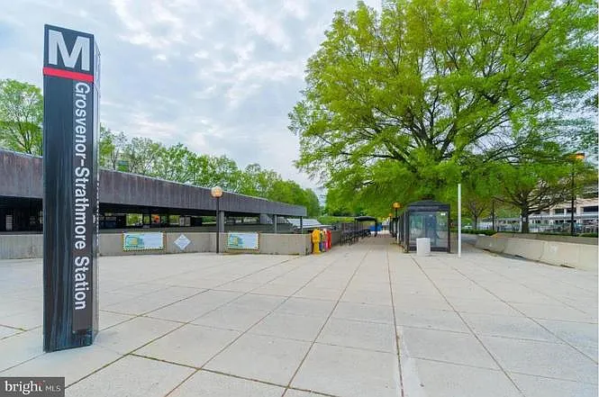 10500 Rockville Pike #527 — Photo 42