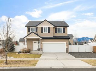 1692 E Warbler Ln, Post Falls, ID 83854