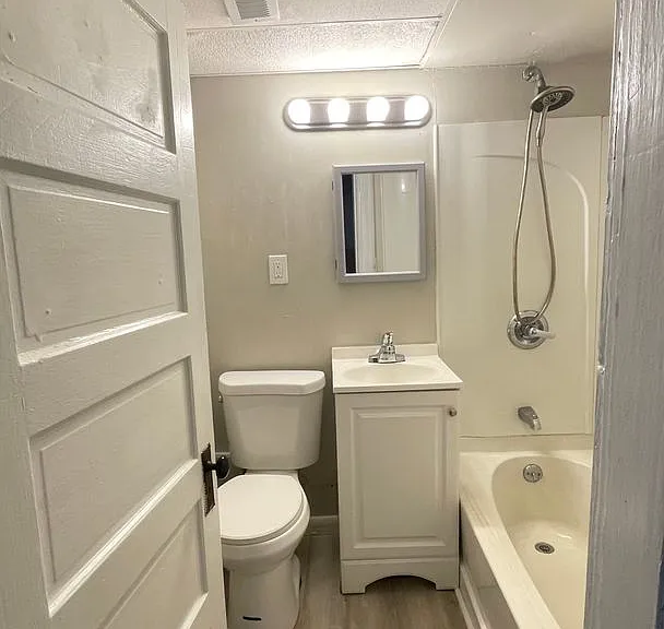 96 Nonotuck Ave — Photo 15