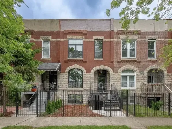 3246 W Fulton Blvd #1, Chicago, IL 60624