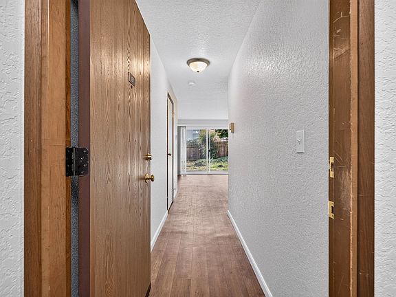 5th image of 912 N 96th St APT 327