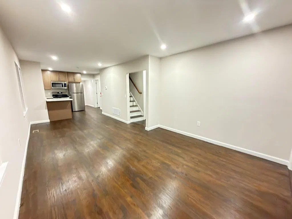 4 bed, $2,590 — Photo 3