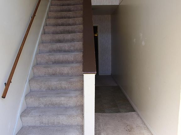 2nd image of 4313 Earl Dr #B-1