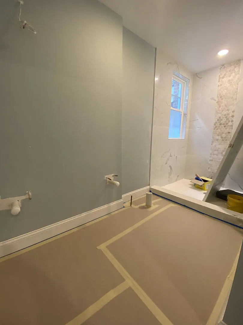 Giant 5 Bed 2 Bath Minutes form the Green Line — Photo 2