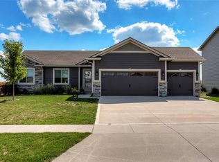 530 NE Bowman Dr, Waukee, IA 50263