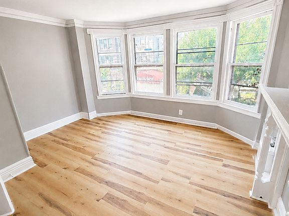 4th image of 405 Trinity Pl