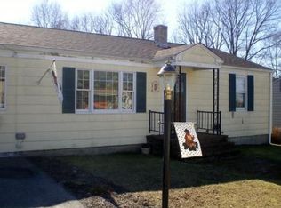 29 Massey Rd, Tiverton, RI 02878