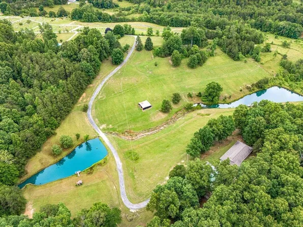 272 Locust Grove Cemetery Rd, London, KY 40744