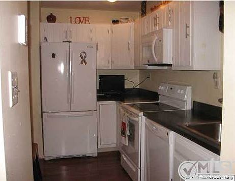 2nd image of 39 Eastport Ct