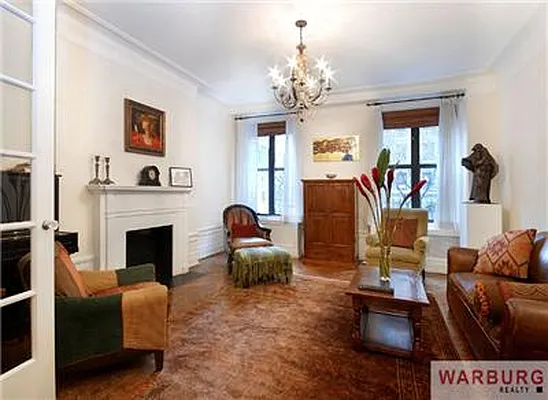 Sold by Warburg | media 16