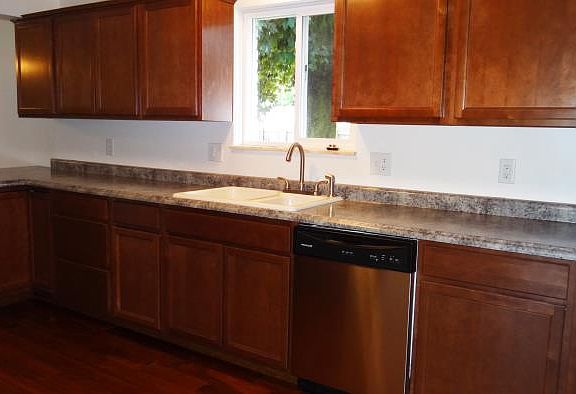 4th image of 176 Strieter Dr