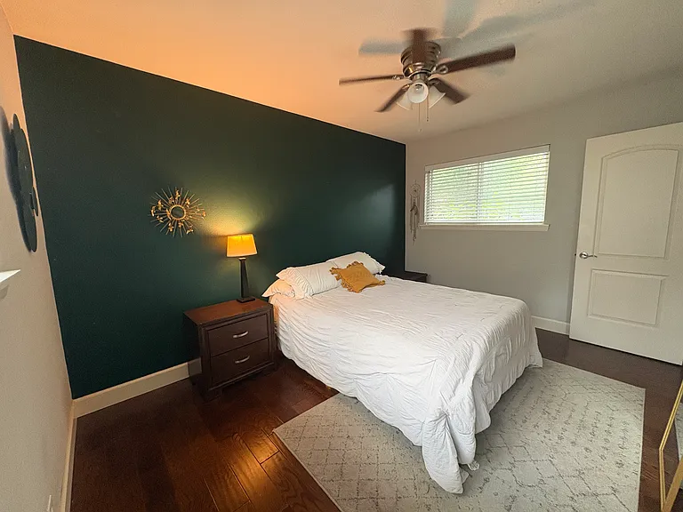 Back bedroom