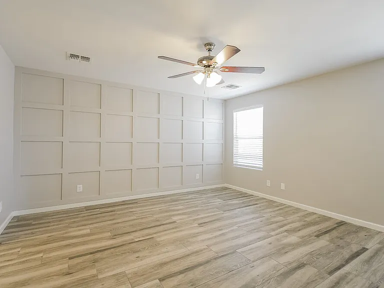 27424 N 54th Ln — Photo 15