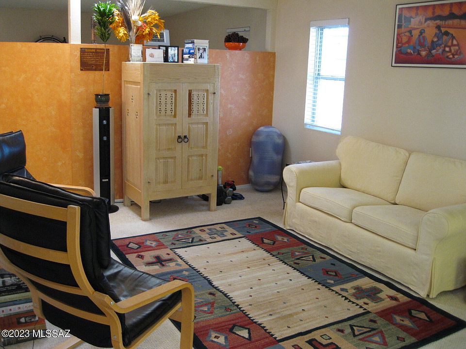 1st image of 208 W Paseo Del Prado