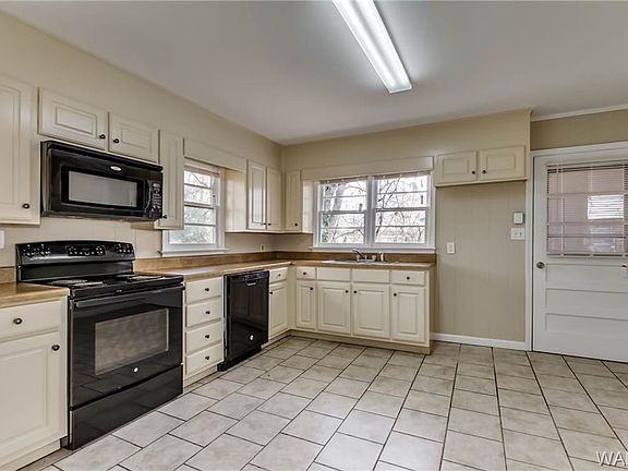 3rd image of 3814 Mill Creek Ln